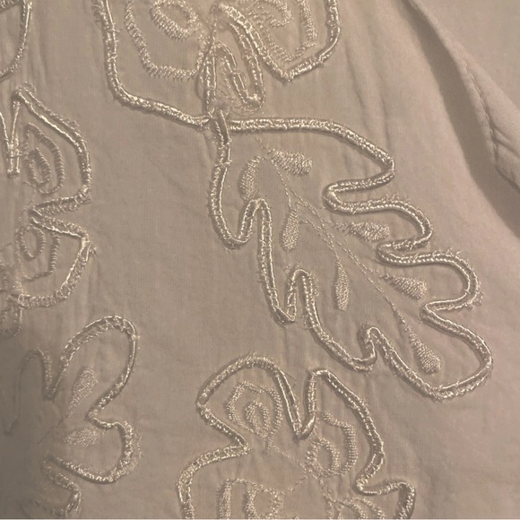 Elegant White Embroidered Women's Coverup - Picture 5 of 6